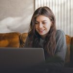 SEO on-page para empresas com análise de títulos e headings em 2026